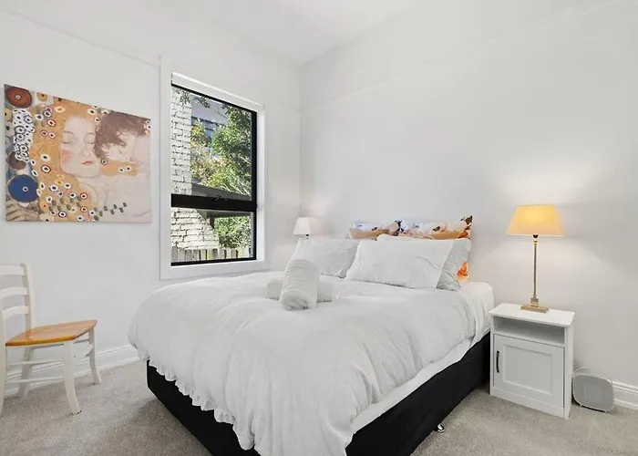 Crows Nest Lemontree 3 Bedroom Home Nr Metro Freep